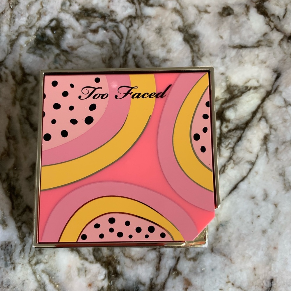 Too Faced Blush